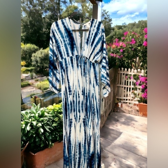 Forever 21 Other - Forever 21 tie-Dye bikini cover up /dress size S